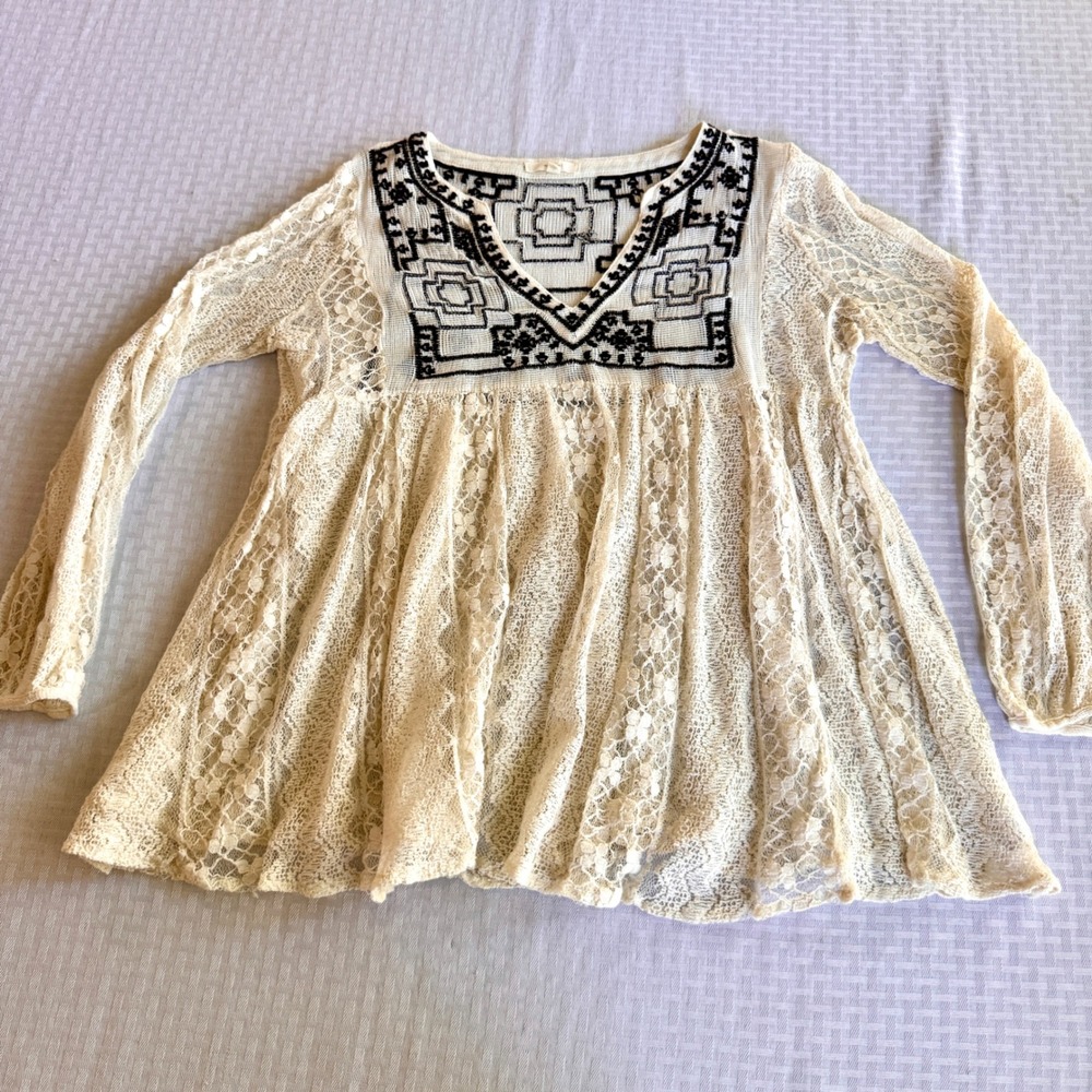 Easel Boho Embroidered Lace Tunic Top Cream Black Small Babydoll Peasant Blouse